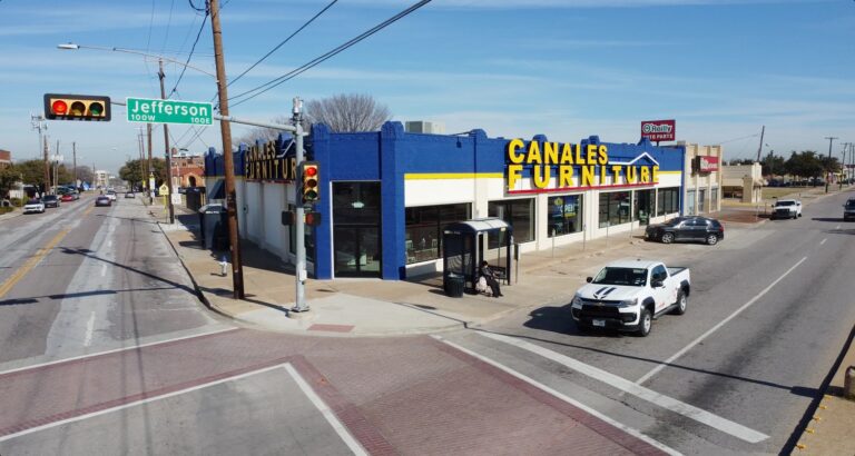 OakcliffStorefront1500x800 768x410